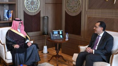رئيس الوزراء يلتقي سفير المملكة العربية السعودية بالقاهرة